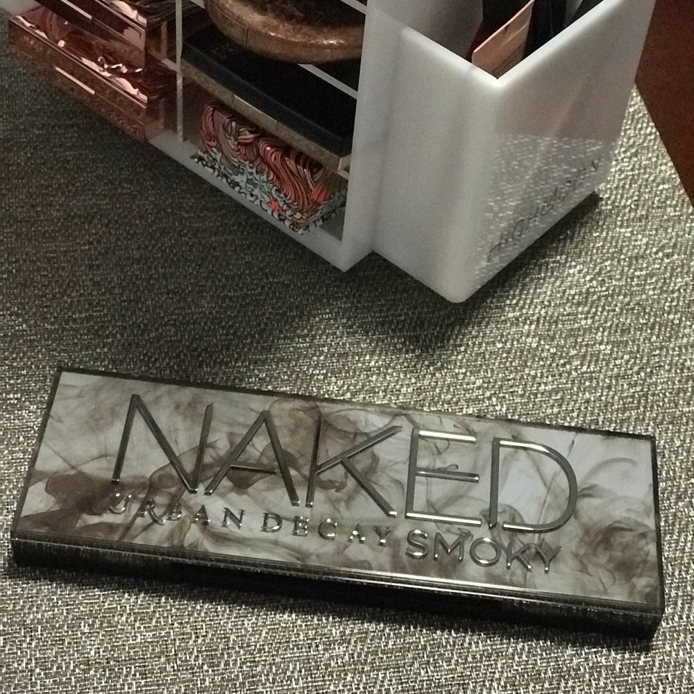 Urban Decay NAKED Smoky Palette Out Of Stock